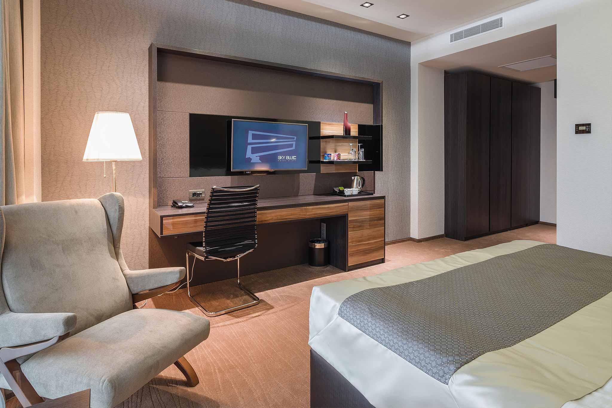 Hotel Sky Blue & 5*
