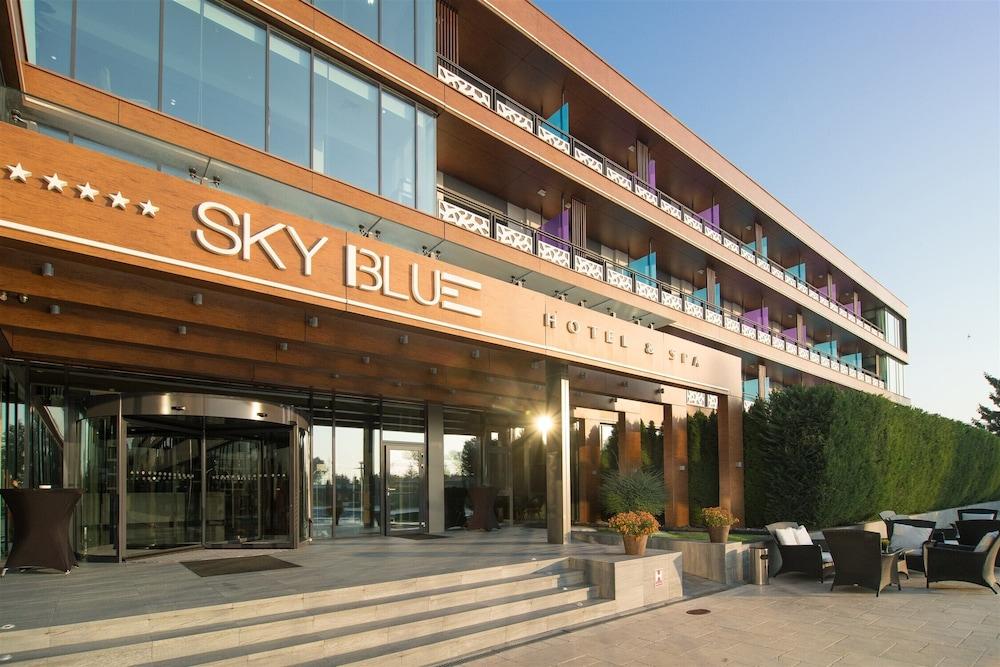 Sky Blue & 5*