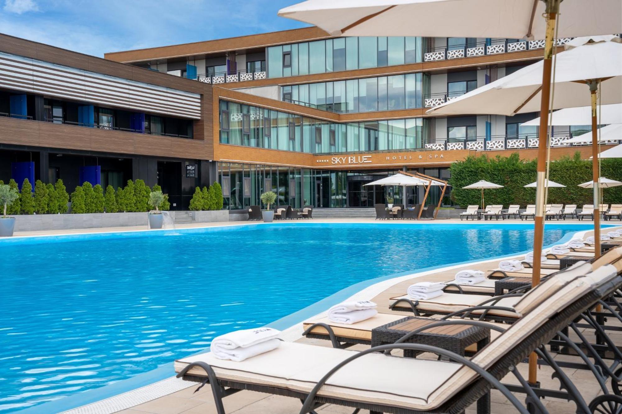 Hotel Sky Blue & Paulesti (Prahova)